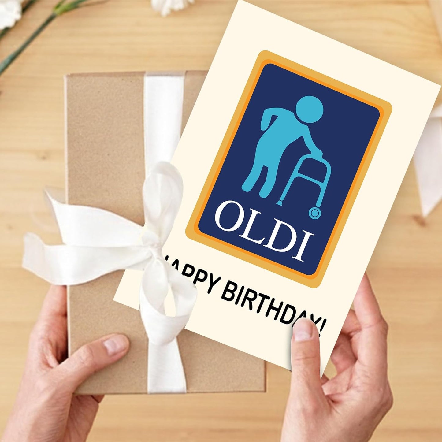 OLDI happy birthday - Funny Birthday Card – Hilarious Happy Birthday Cards for Men, Women, Dad, Mom, Brother, Sister, Friends & Family – Unique Greeting Card for Birthday Gifts & Party Decorations
